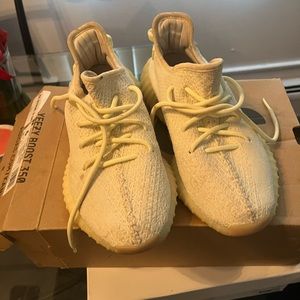 Yeezy size 6 big kids. Will fit an adult woman size 8